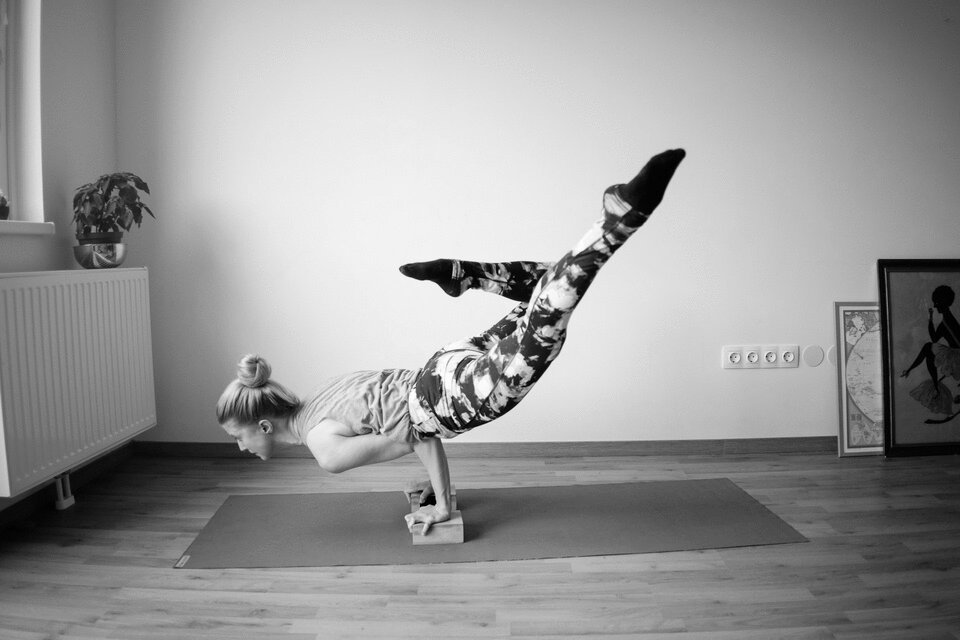The Transformational Power of Y2 Yoga’s Inversions